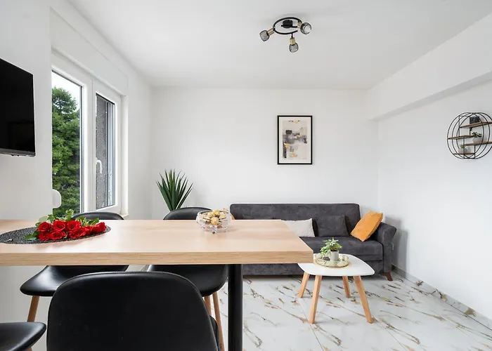 Luxury 2 Bedrooms App With Terrace In Center Old Town Lejlighed