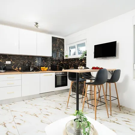 Luxury 2 Bedrooms App With Terrace In Center Old Town Apartment Split